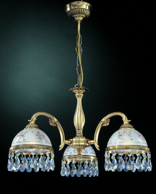 Бронзовая трехрожковая люстра с плафонами венецианского стекла и хрустальными подвесками