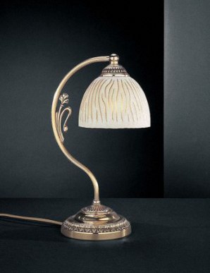 Изящная настольная лампа с корпусом из бронзы и плафоном венецианского стекла